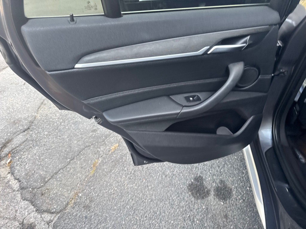 2016 BMW X1 Image 17
