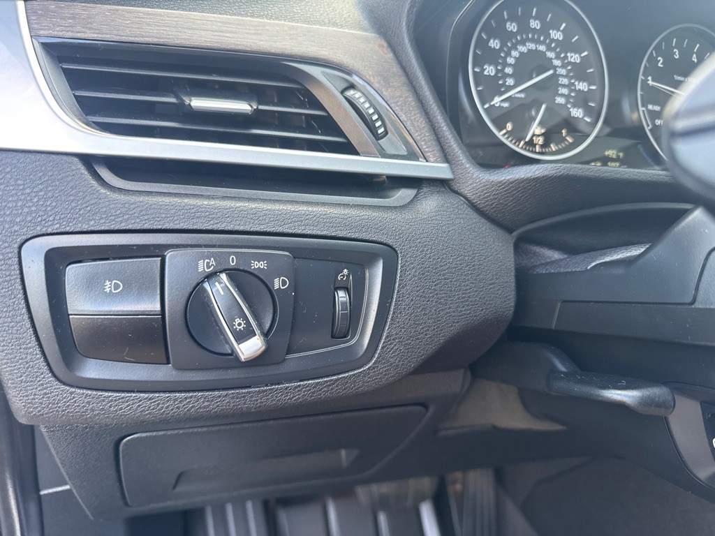 2016 BMW X1 Image 33