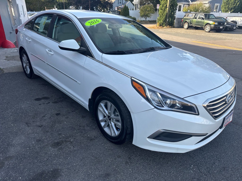 2017 Hyundai Sonata Image 3