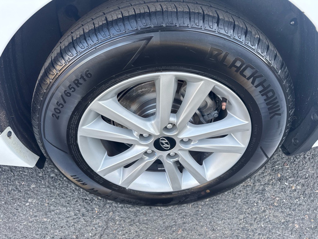2017 Hyundai Sonata Image 10
