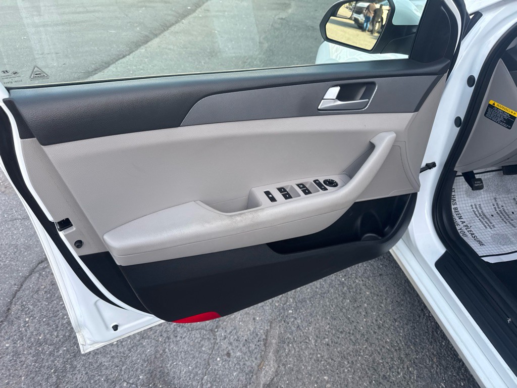 2017 Hyundai Sonata Image 14