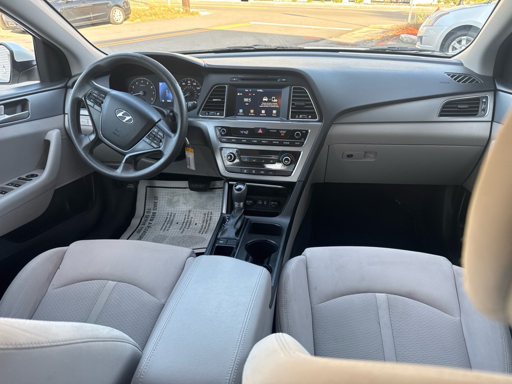 2017 Hyundai Sonata Image 21