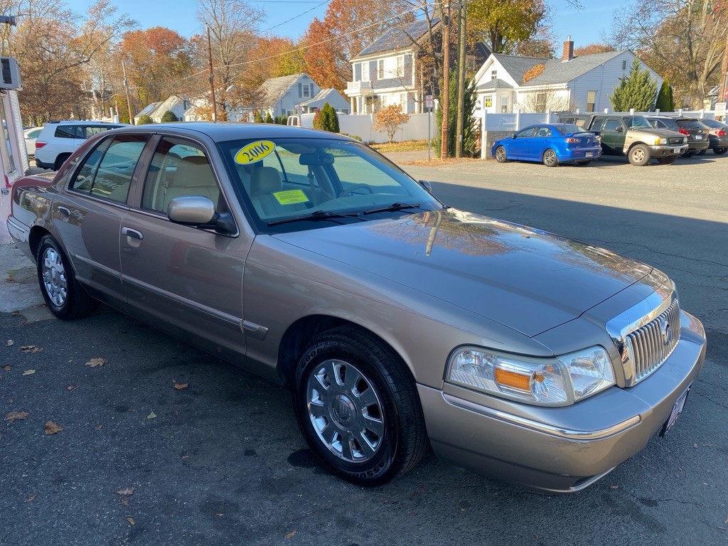2006 Mercury Grand Marquis Image 3