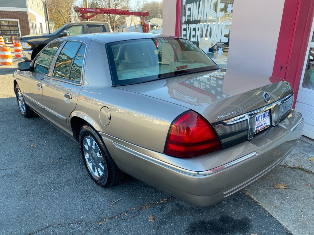 2006 Mercury Grand Marquis Image 6