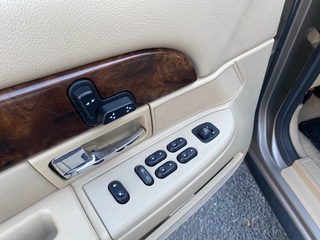 2006 Mercury Grand Marquis Image 23