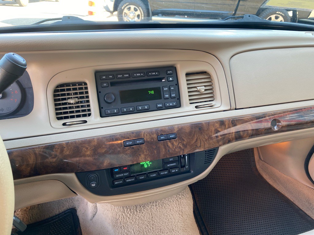 2006 Mercury Grand Marquis Image 25