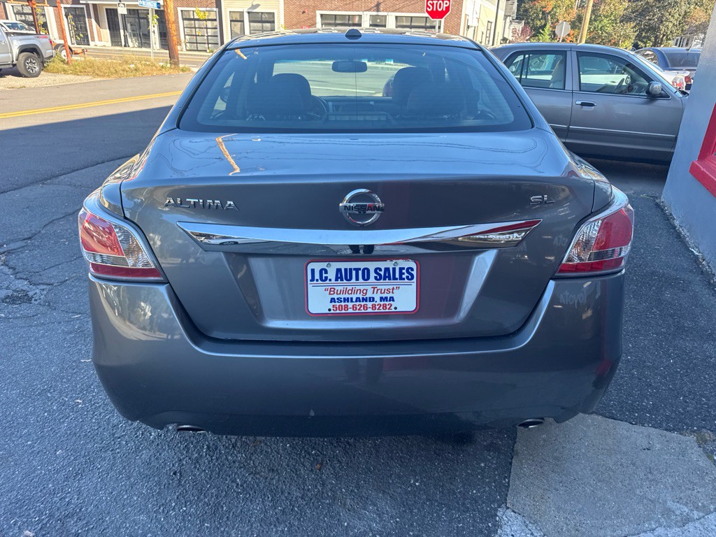 2015 Nissan Altima Image 5