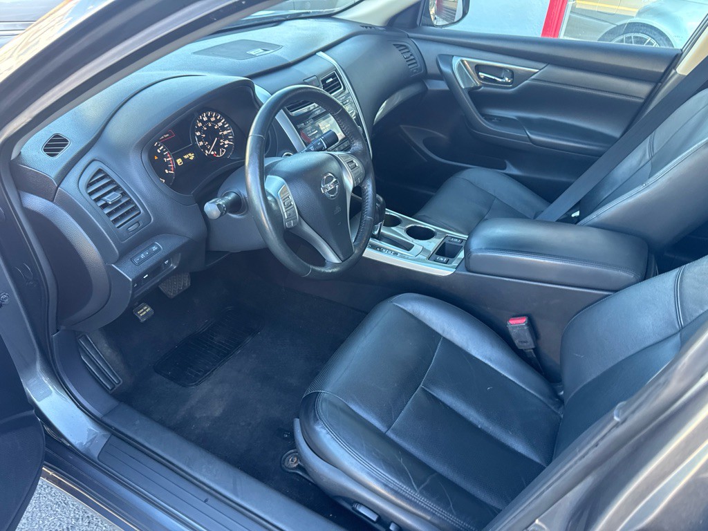 2015 Nissan Altima Image 14