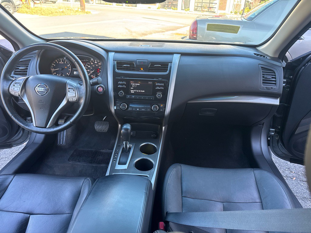 2015 Nissan Altima Image 22