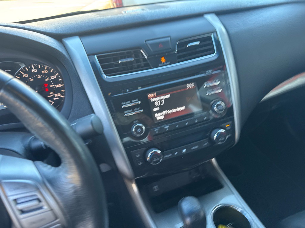 2015 Nissan Altima Image 27