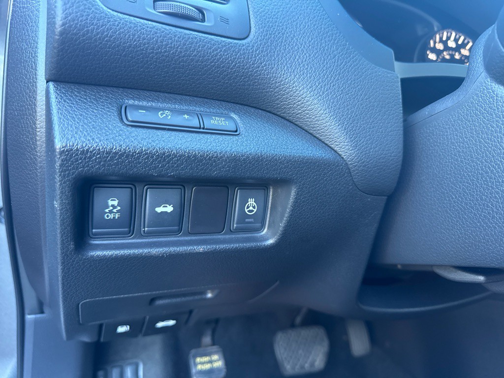 2015 Nissan Altima Image 32