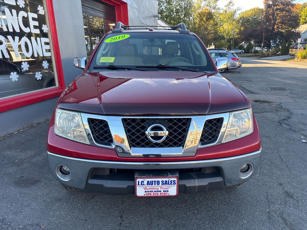 2010 Nissan Frontier Image 2