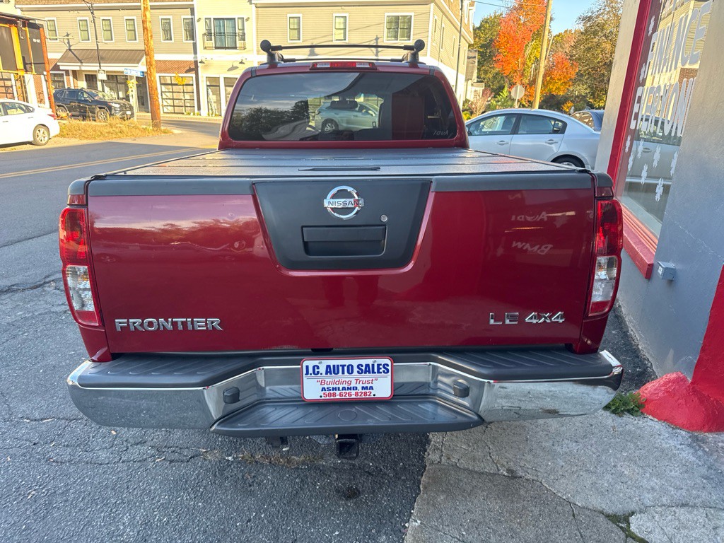 2010 Nissan Frontier Image 5