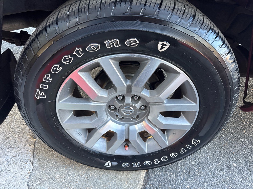 2010 Nissan Frontier Image 13