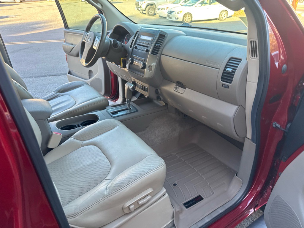 2010 Nissan Frontier Image 19