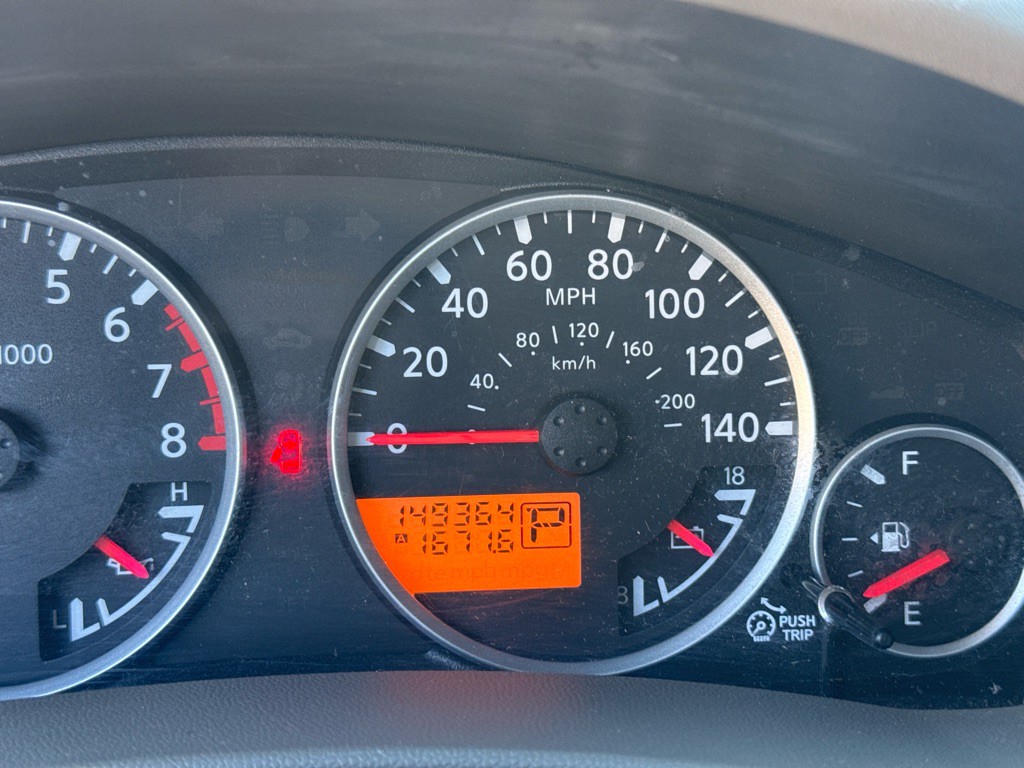 2010 Nissan Frontier Image 32