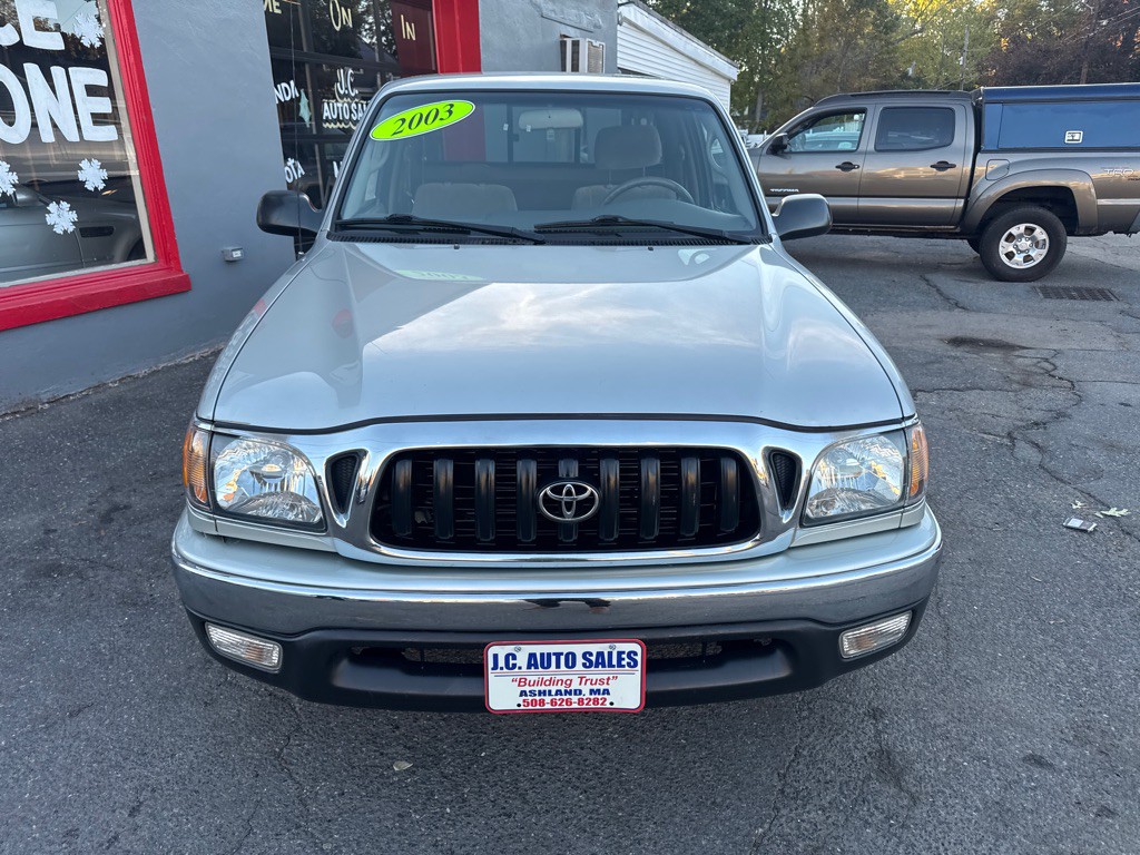 2003 Toyota Tacoma Image 2