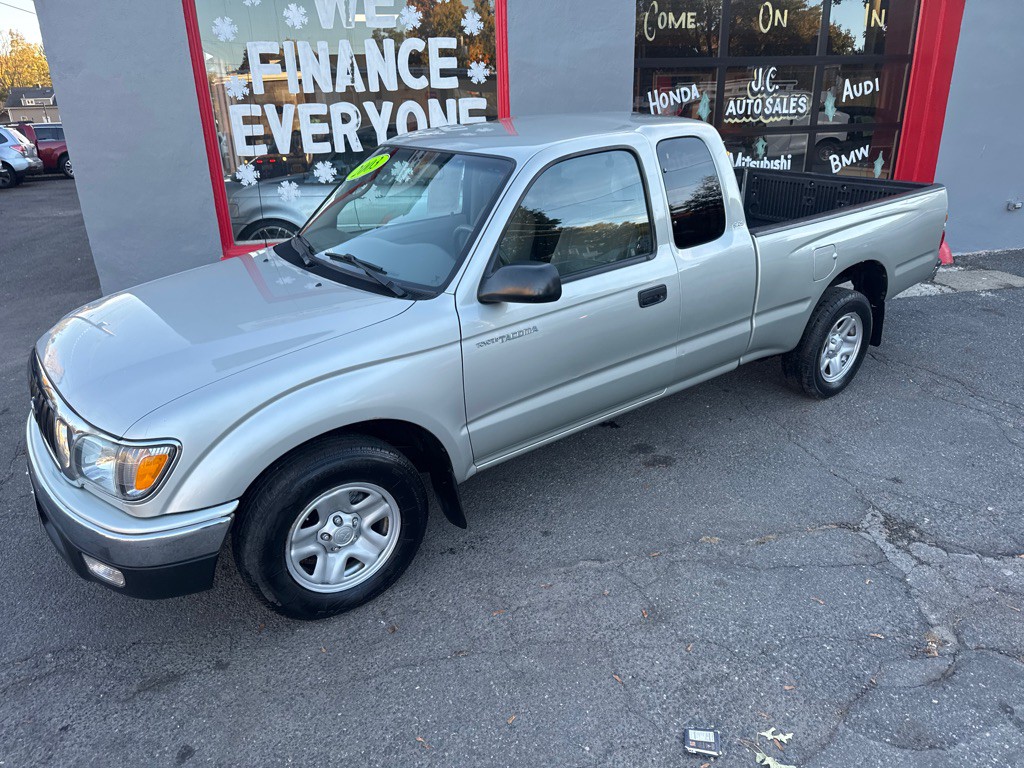 2003 Toyota Tacoma Image 8