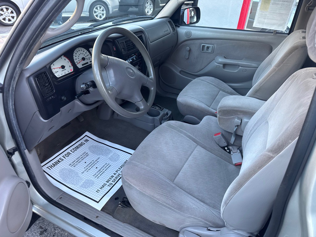 2003 Toyota Tacoma Image 13