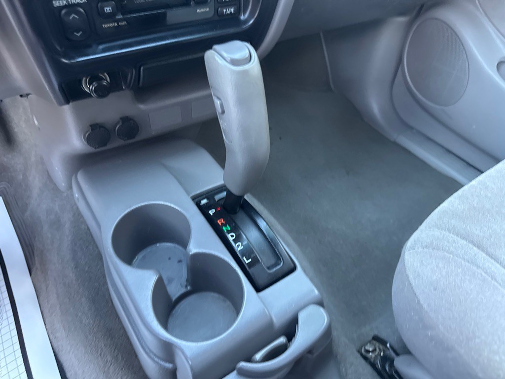 2003 Toyota Tacoma Image 21