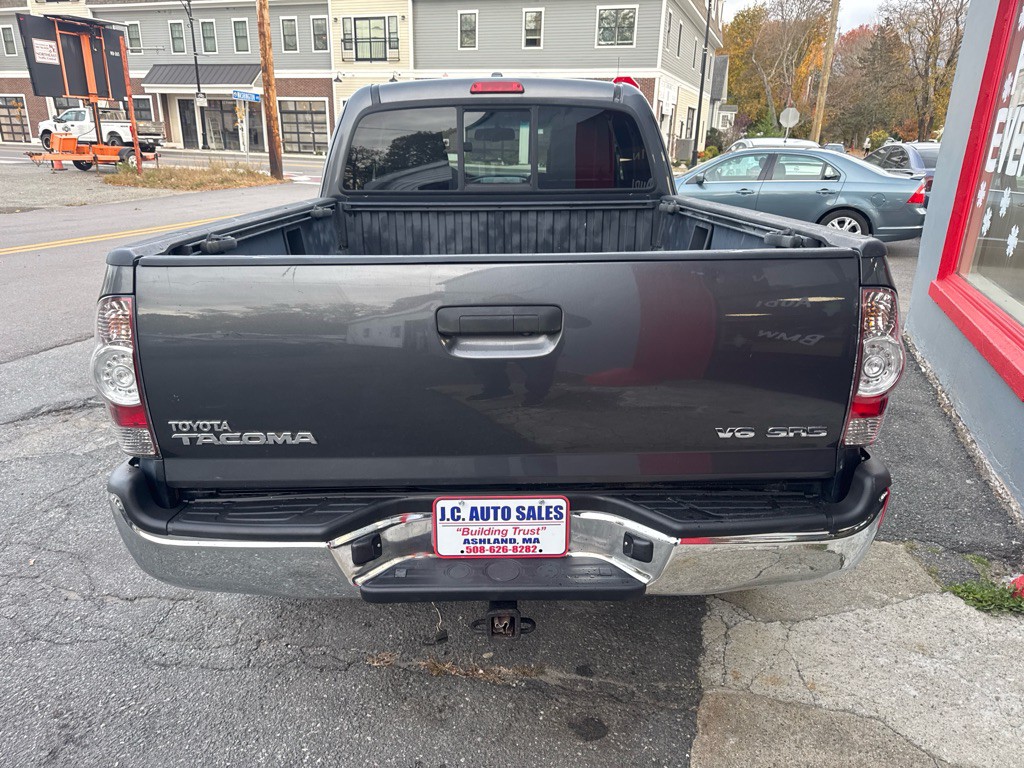 2010 Toyota Tacoma Image 5
