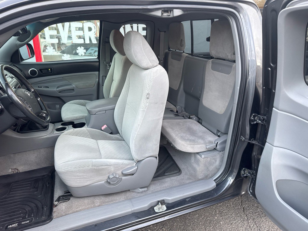 2010 Toyota Tacoma Image 15