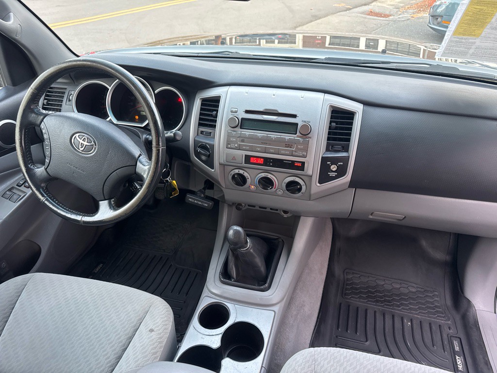 2010 Toyota Tacoma Image 21