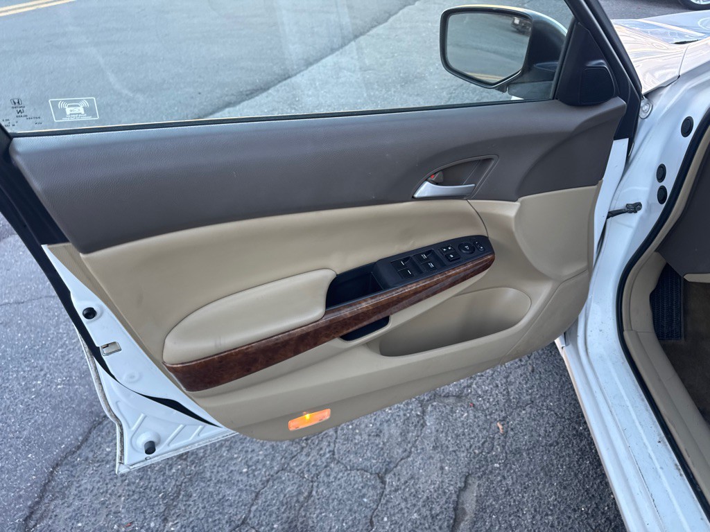 2008 Honda Accord Image 16