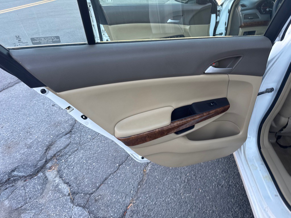 2008 Honda Accord Image 18