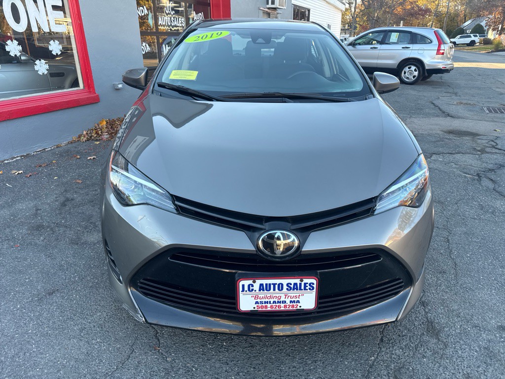 2019 Toyota Corolla Image 2