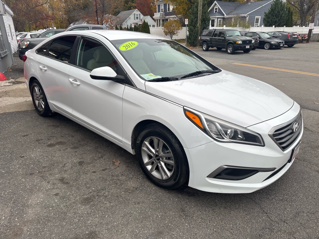 2016 Hyundai Sonata Image 3