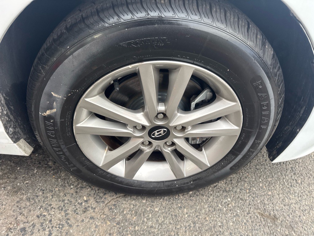 2016 Hyundai Sonata Image 12