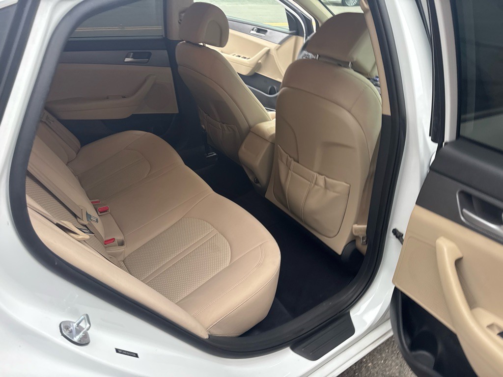 2016 Hyundai Sonata Image 19
