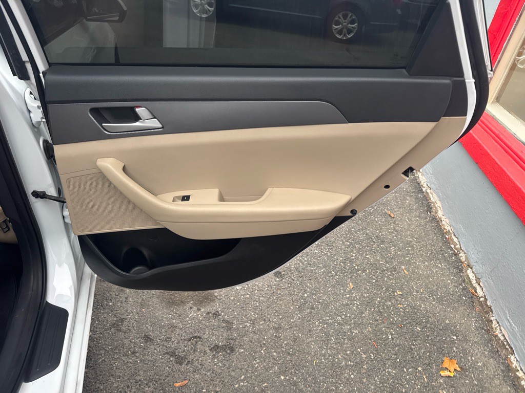2016 Hyundai Sonata Image 20