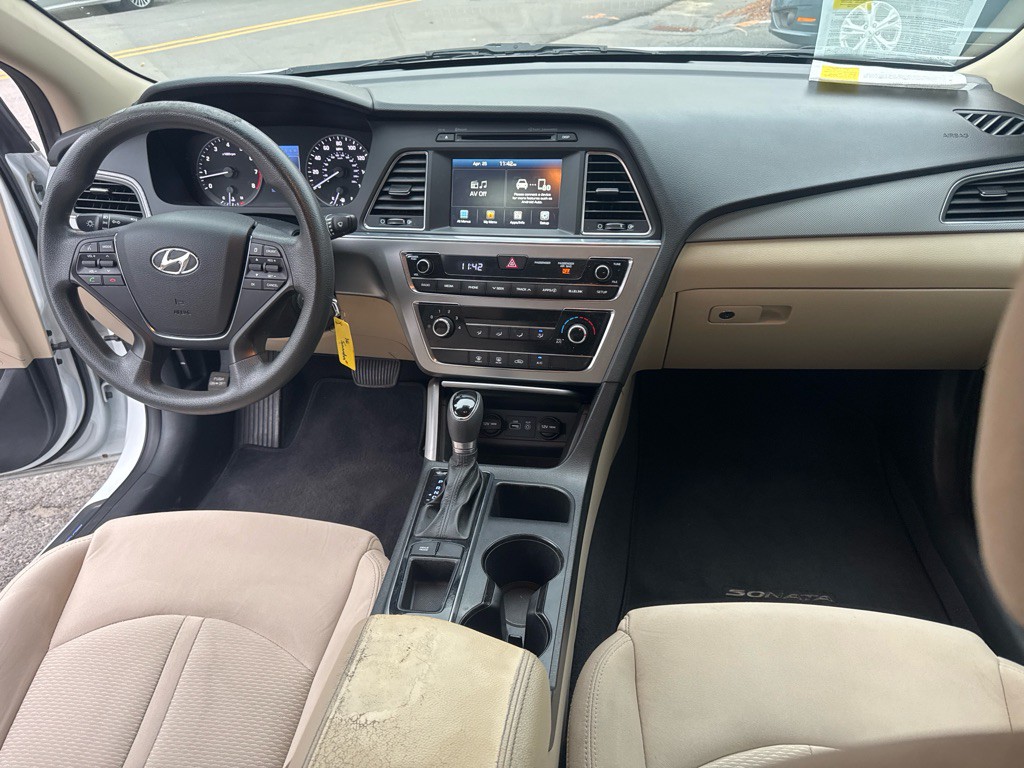 2016 Hyundai Sonata Image 21
