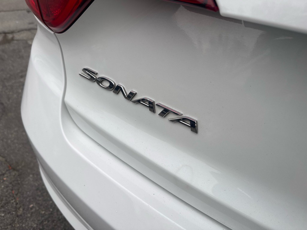 2016 Hyundai Sonata Image 22