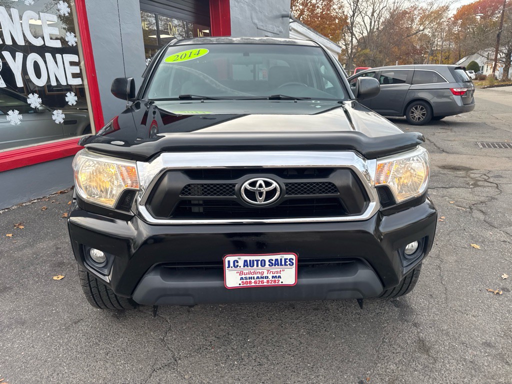 2014 Toyota Tacoma Image 2