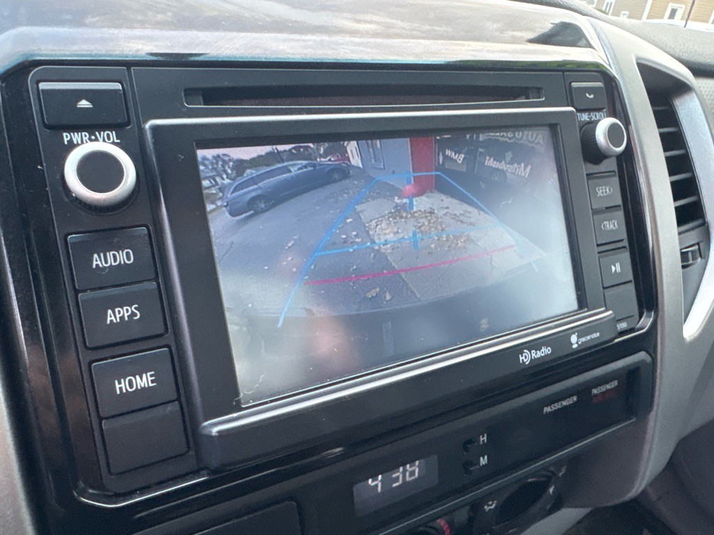 2014 Toyota Tacoma Image 33