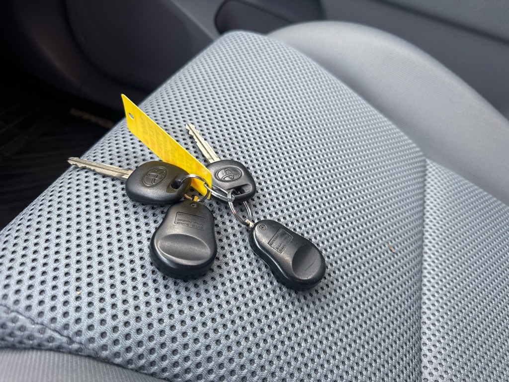 2014 Toyota Tacoma Image 35