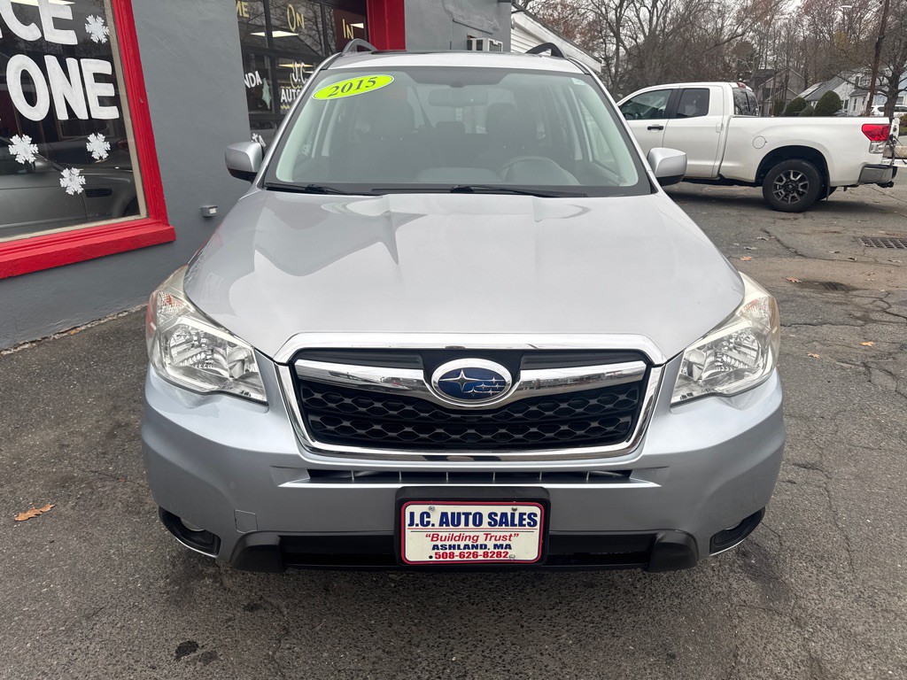 2015 Subaru Forester Image 2