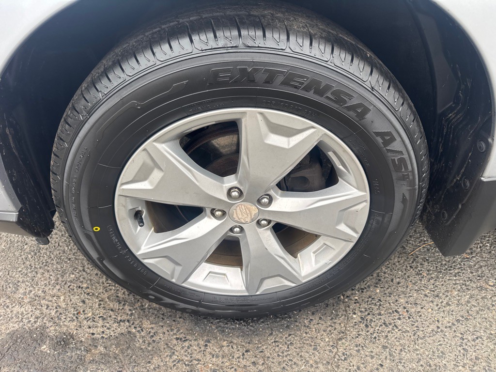 2015 Subaru Forester Image 11