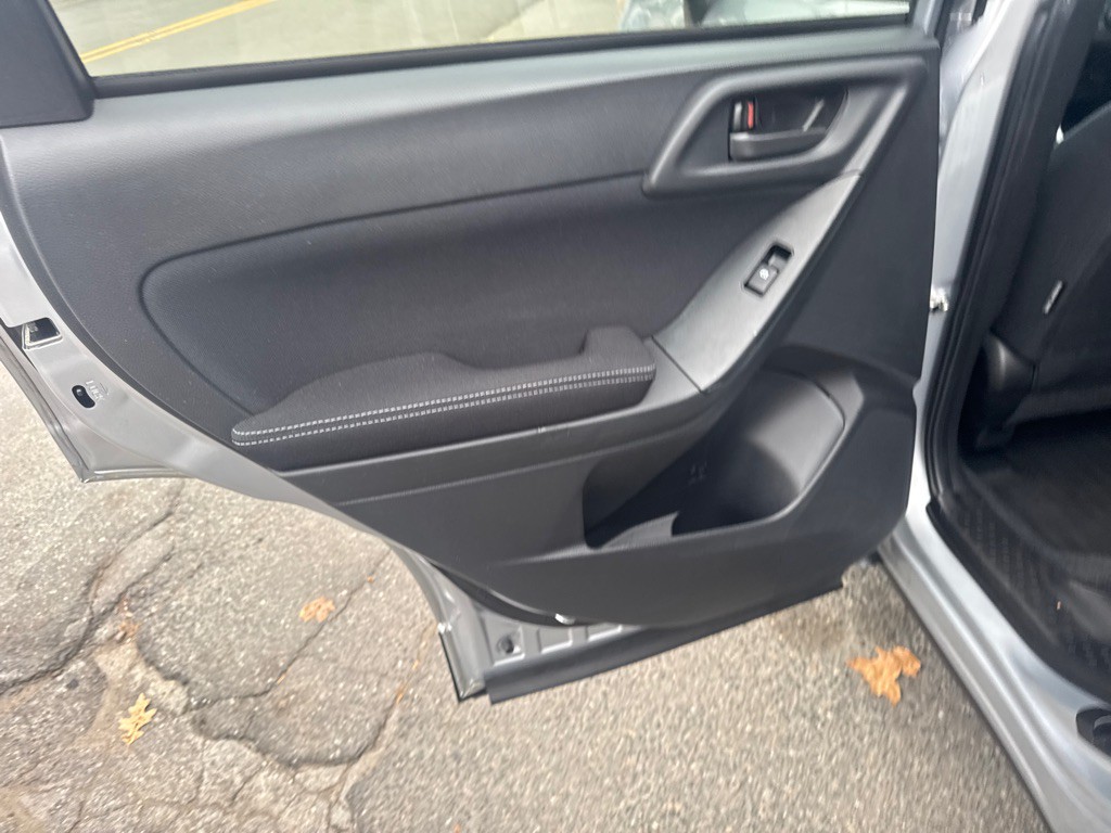 2015 Subaru Forester Image 18