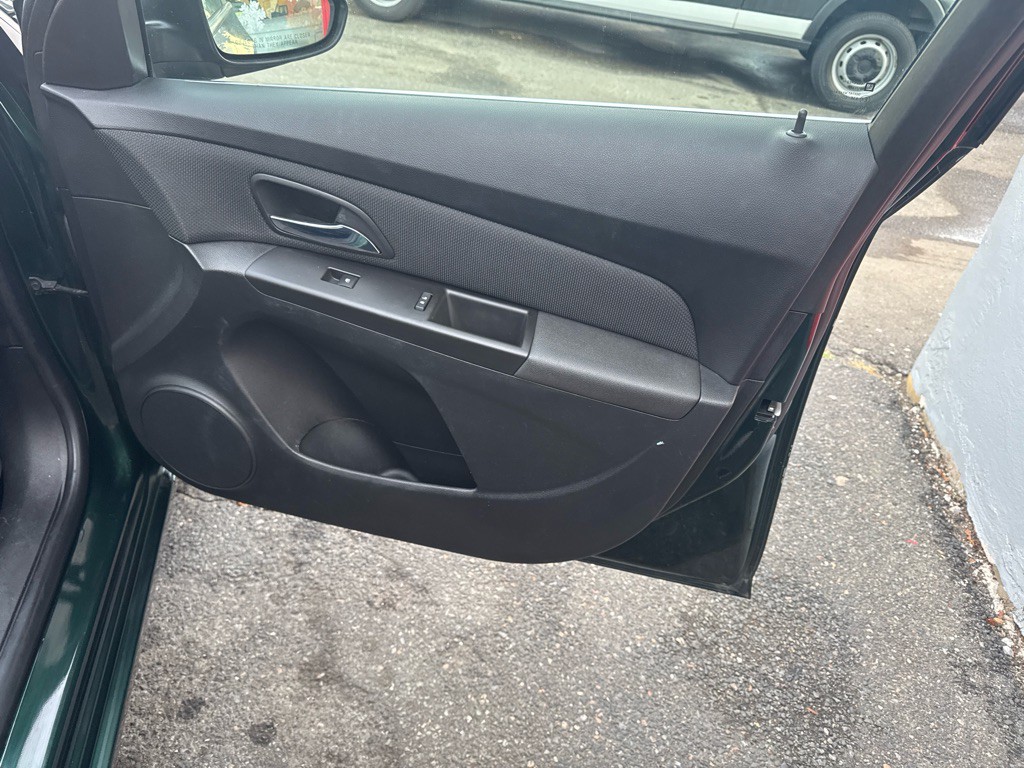 2015 Chevrolet Cruze Image 19