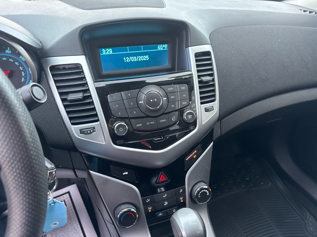 2015 Chevrolet Cruze Image 26