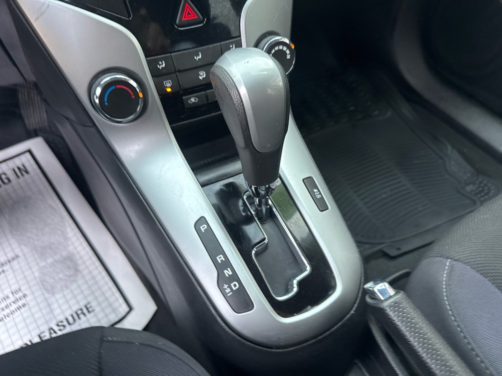 2015 Chevrolet Cruze Image 27