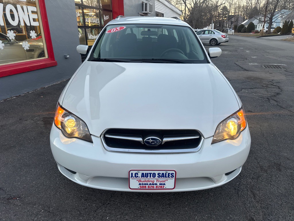 2005 Subaru Legacy Image 2