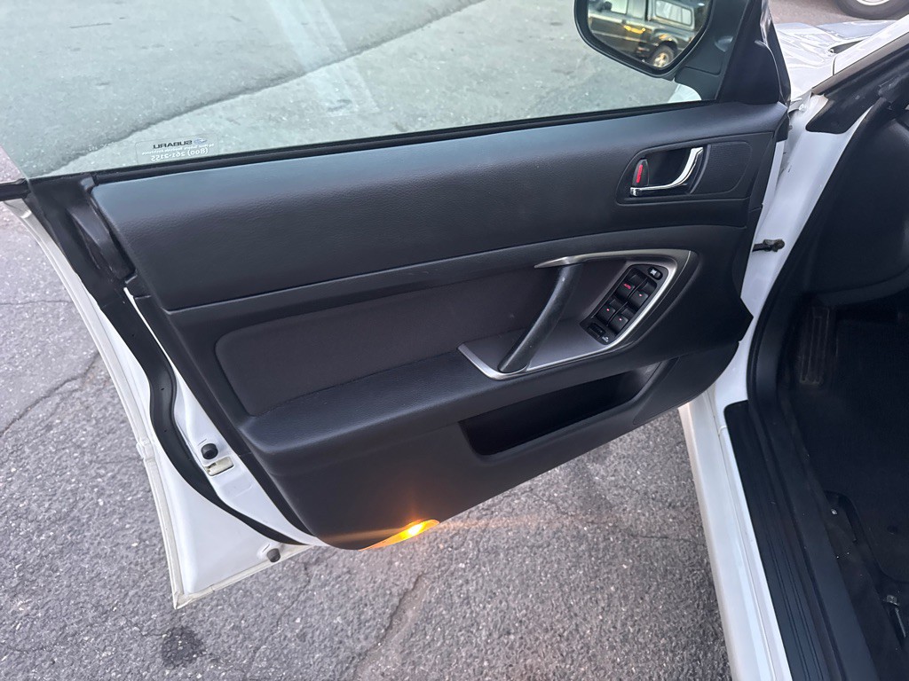 2005 Subaru Legacy Image 15