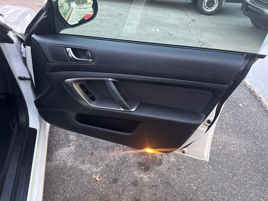 2005 Subaru Legacy Image 20