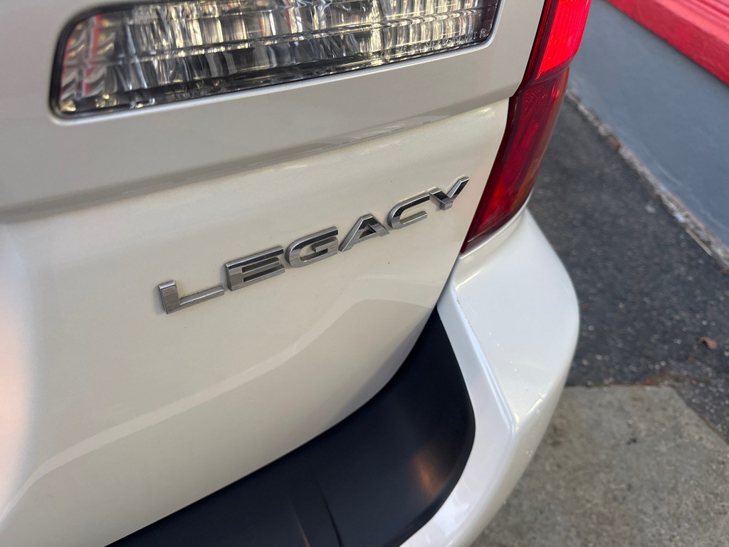 2005 Subaru Legacy Image 24