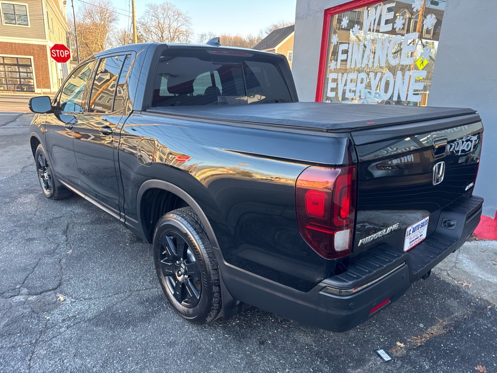 2019 Honda Ridgeline Image 7